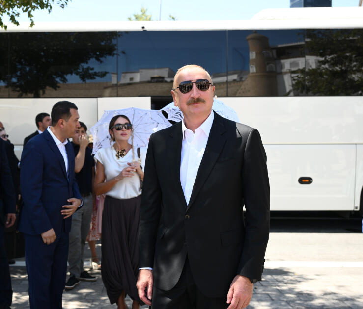 Azərbaycan ilə Özbəkistanın Prezidentləri və Birinci xanımları Buxara şəhərindəki “Ark” qalası ilə tanış olublar