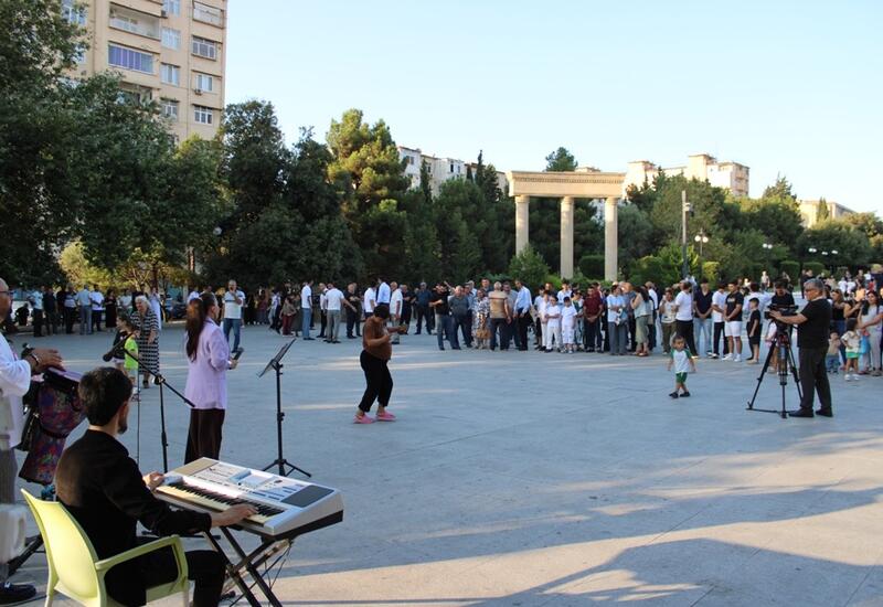 Paytaxtda yenə axşam konsertləri təşkil edilib