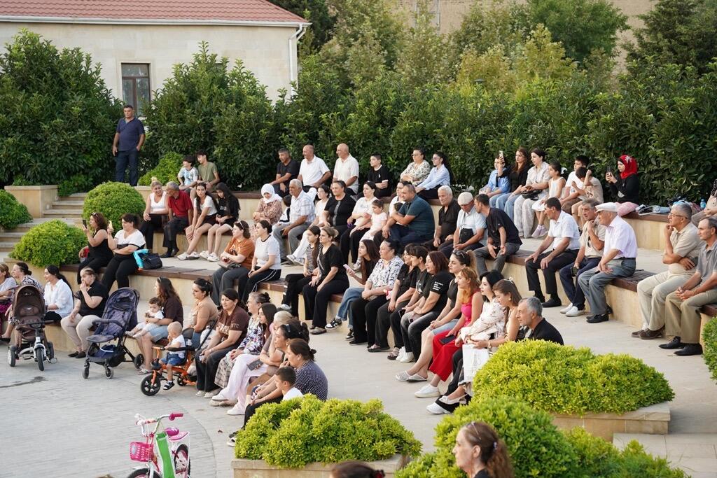 Paytaxtda yenə axşam konsertləri təşkil edilib