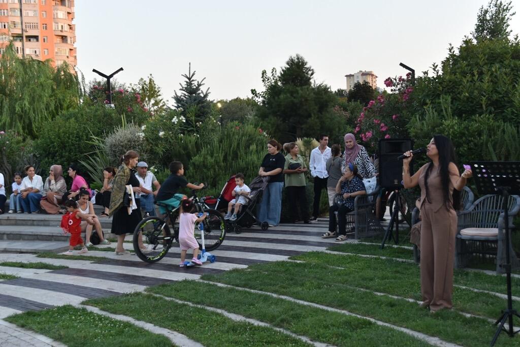 Paytaxtda yenə axşam konsertləri təşkil edilib