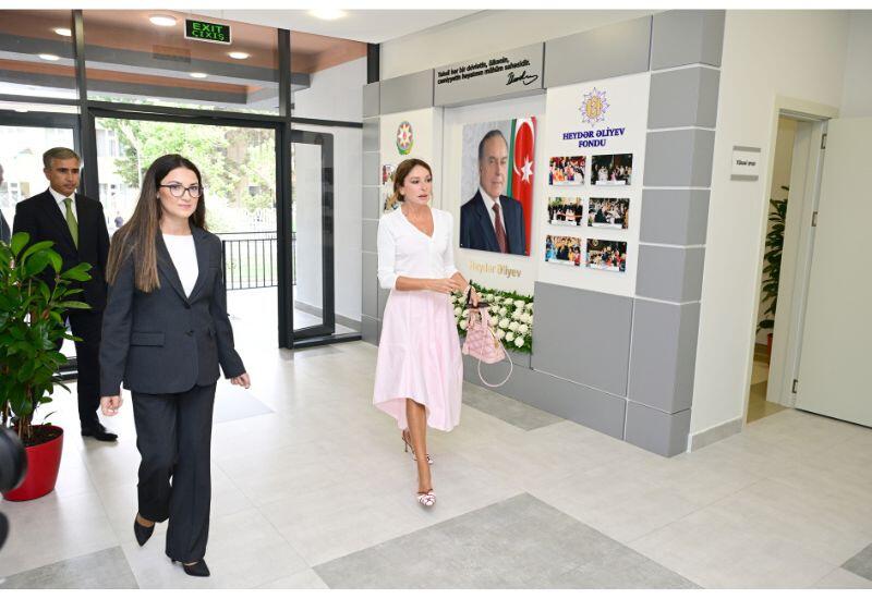 Birinci vitse-prezident Mehriban Əliyeva  Bakının Nəsimi rayonunda yeni körpələr evi-uşaq bağçasının açılışında iştirak edib