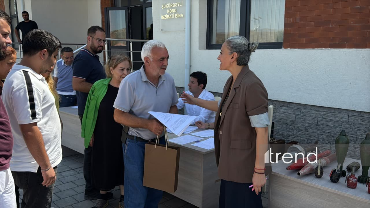 Şükürbəyli və Horovluda daha 18 ailəyə evlərinin açarları təqdim olunub