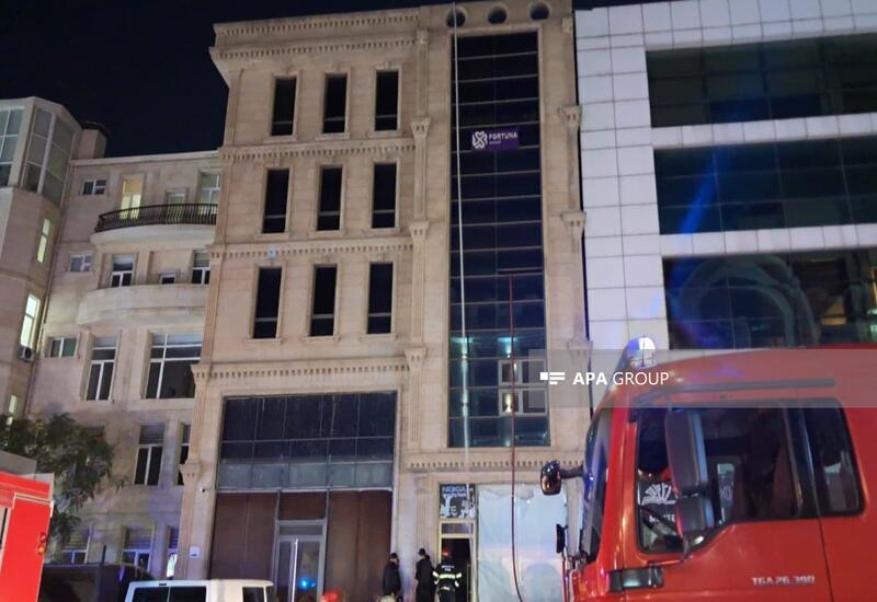 В Баку произошел пожар