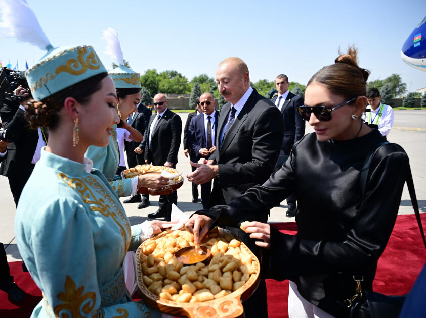 Prezident İlham Əliyev Qırğızıstana işgüzar səfərə gəlib