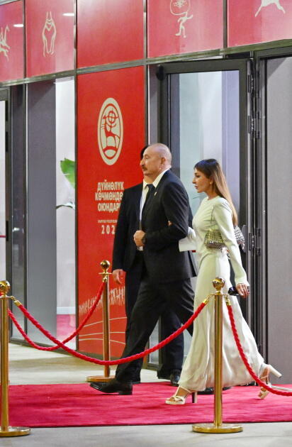 Prezident İlham Əliyev və Birinci xanım Mehriban Əliyeva Bişkekdə 6-cı Dünya Köçəri Oyunlarının açılış mərasimində iştirak ediblər