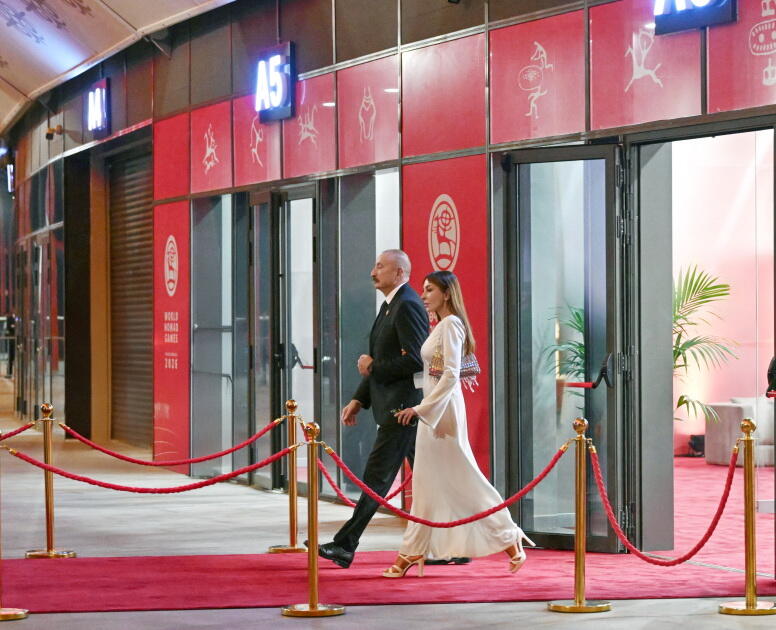 Prezident İlham Əliyev və Birinci xanım Mehriban Əliyeva Bişkekdə 6-cı Dünya Köçəri Oyunlarının açılış mərasimində iştirak ediblər