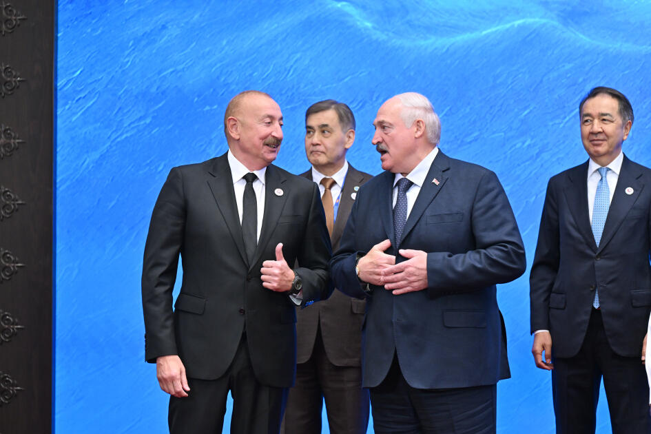Prezident İlham Əliyev “ŞƏT plyus” formatında görüşdə çıxış edib