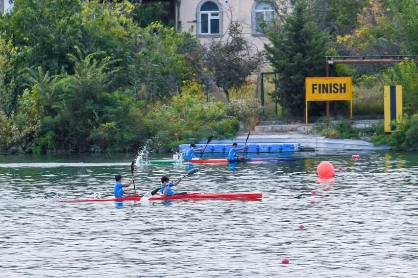 Определились победители первого дня чемпионата Азербайджана по гребле и каноэ