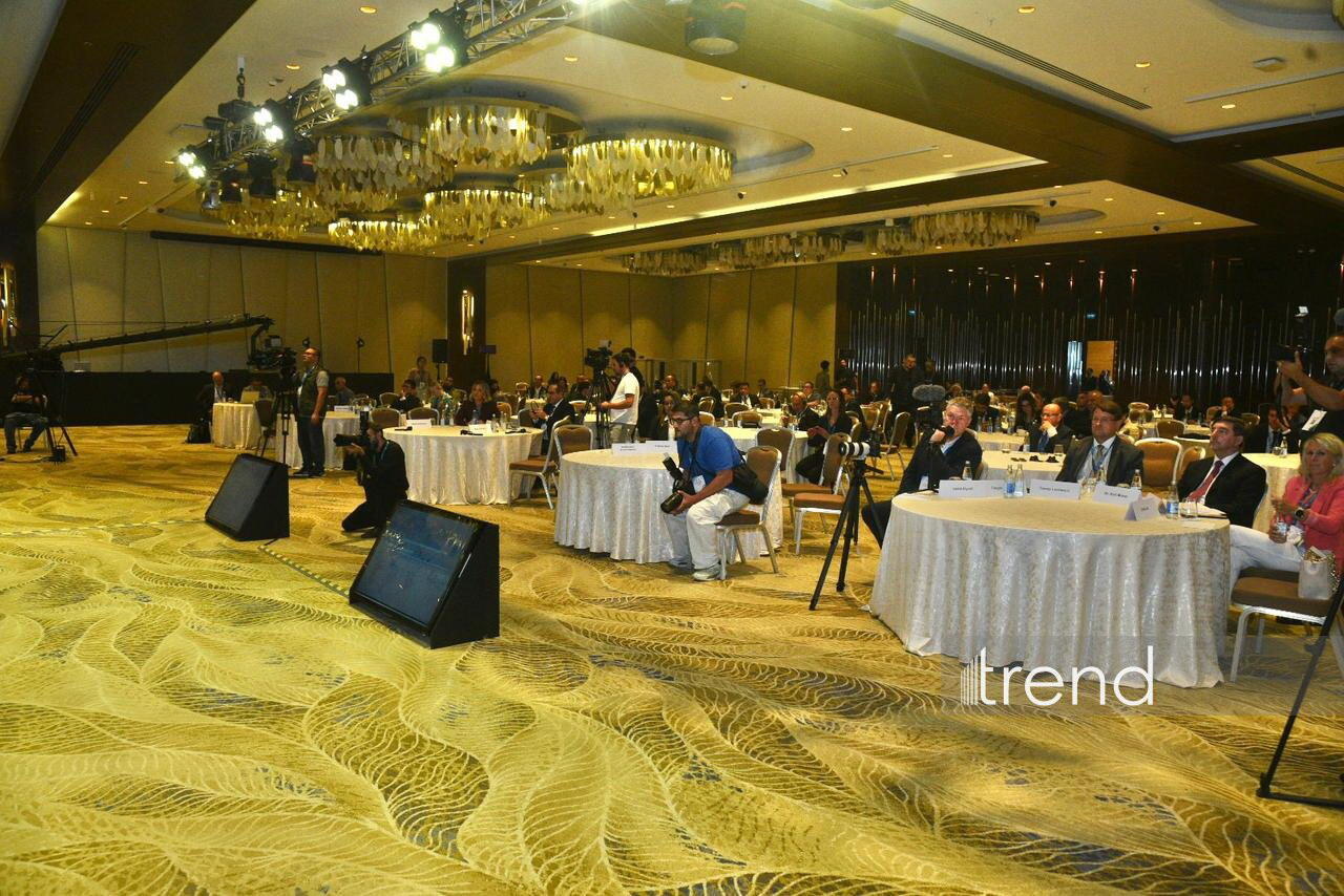 IV Beynəlxalq Minatəmizləmə Konfransı panel müzakirələri ilə davam edir