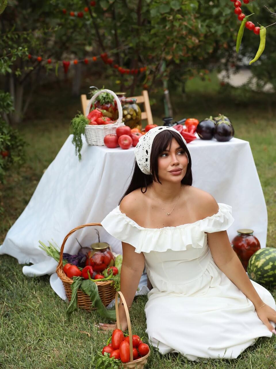 she.meriam устроила фотосессию на лоне природы