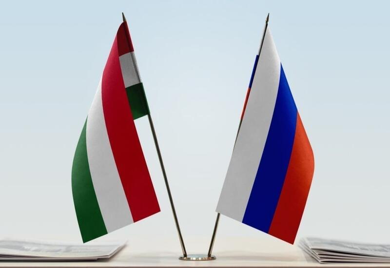 Венгрия высылает из страны 10 российских дипломатов