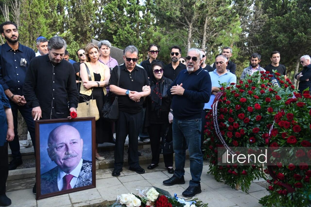 Народного артиста Александра Шаровского проводили в последний путь