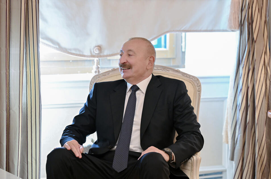 Prezident İlham Əliyev Müsəlman Ağsaqqalları Şurasının baş katibini qəbul edib