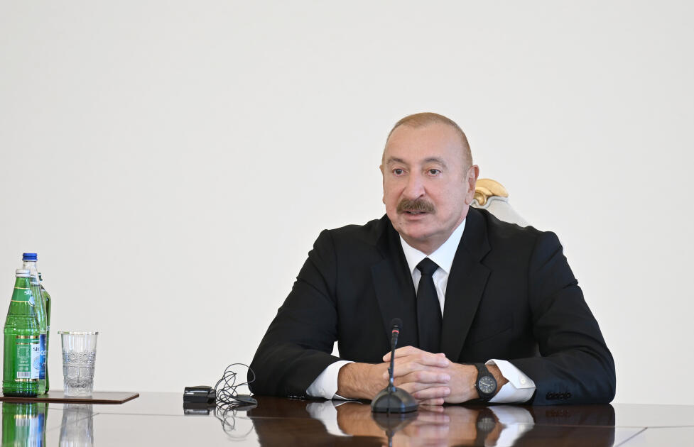 Президент Ильхам Алиев принял участников проходящих в Баку международных конференций