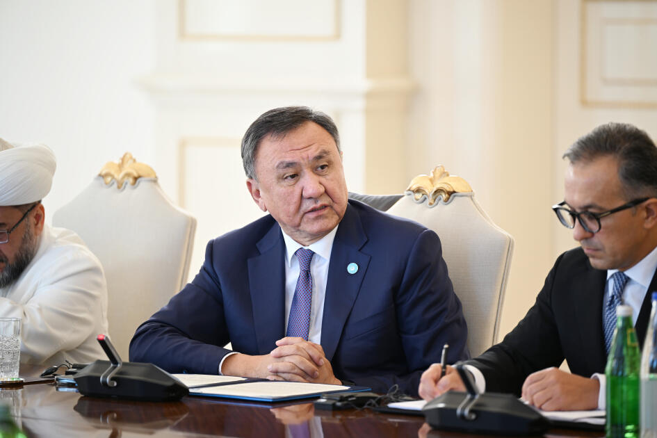 Президент Ильхам Алиев принял участников проходящих в Баку международных конференций
