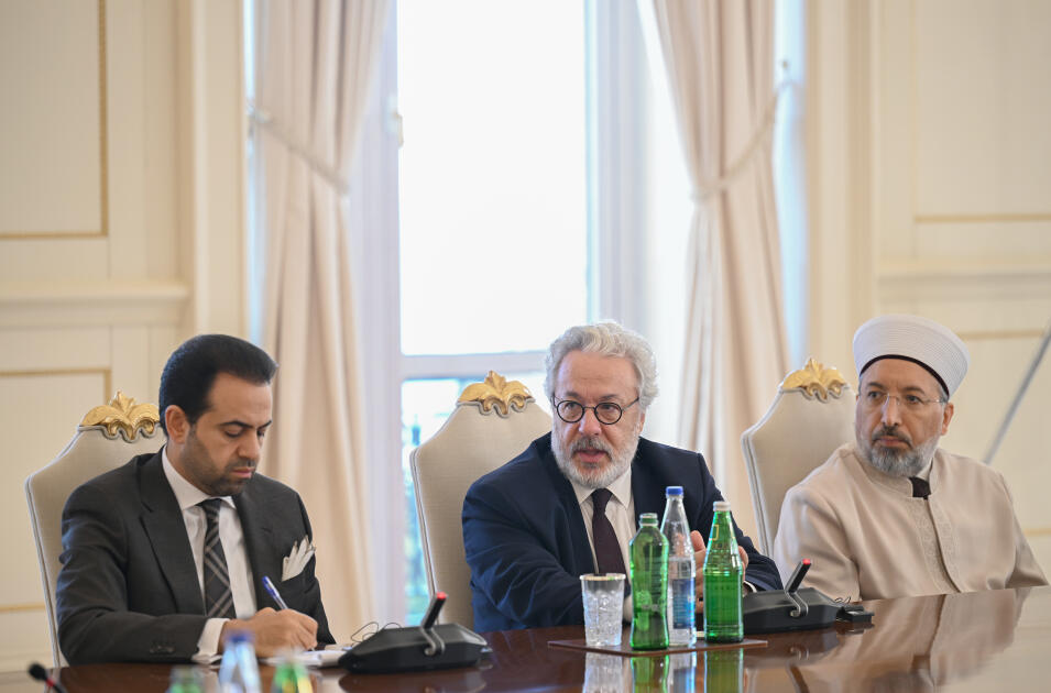 Президент Ильхам Алиев принял участников проходящих в Баку международных конференций