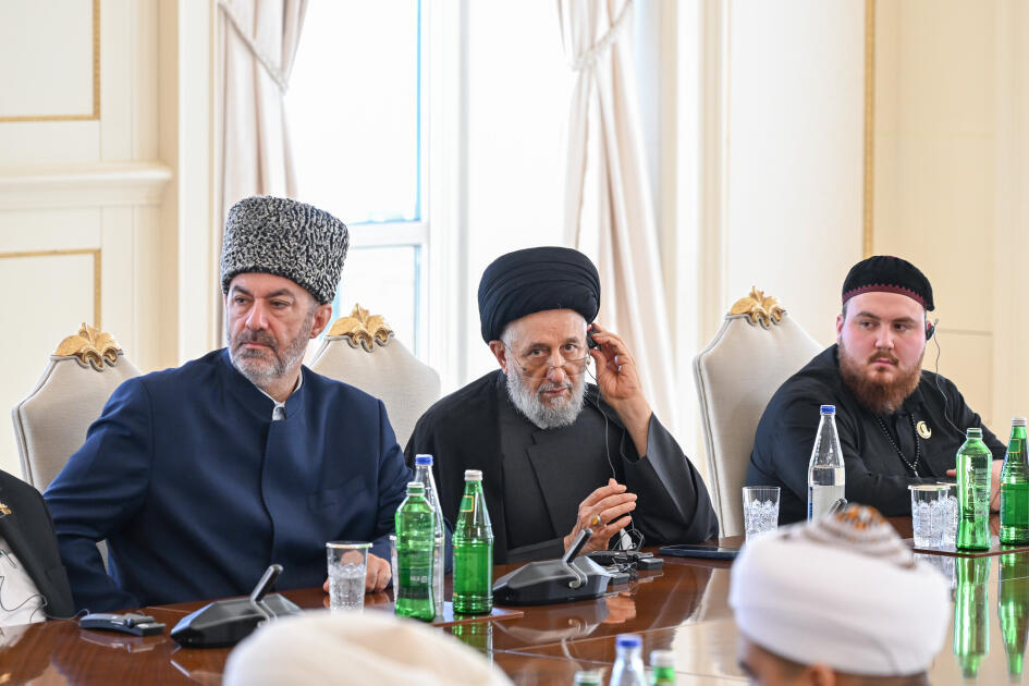 Президент Ильхам Алиев принял участников проходящих в Баку международных конференций
