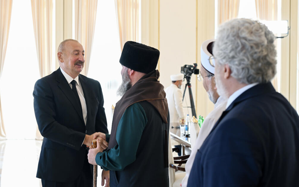 Президент Ильхам Алиев принял участников проходящих в Баку международных конференций
