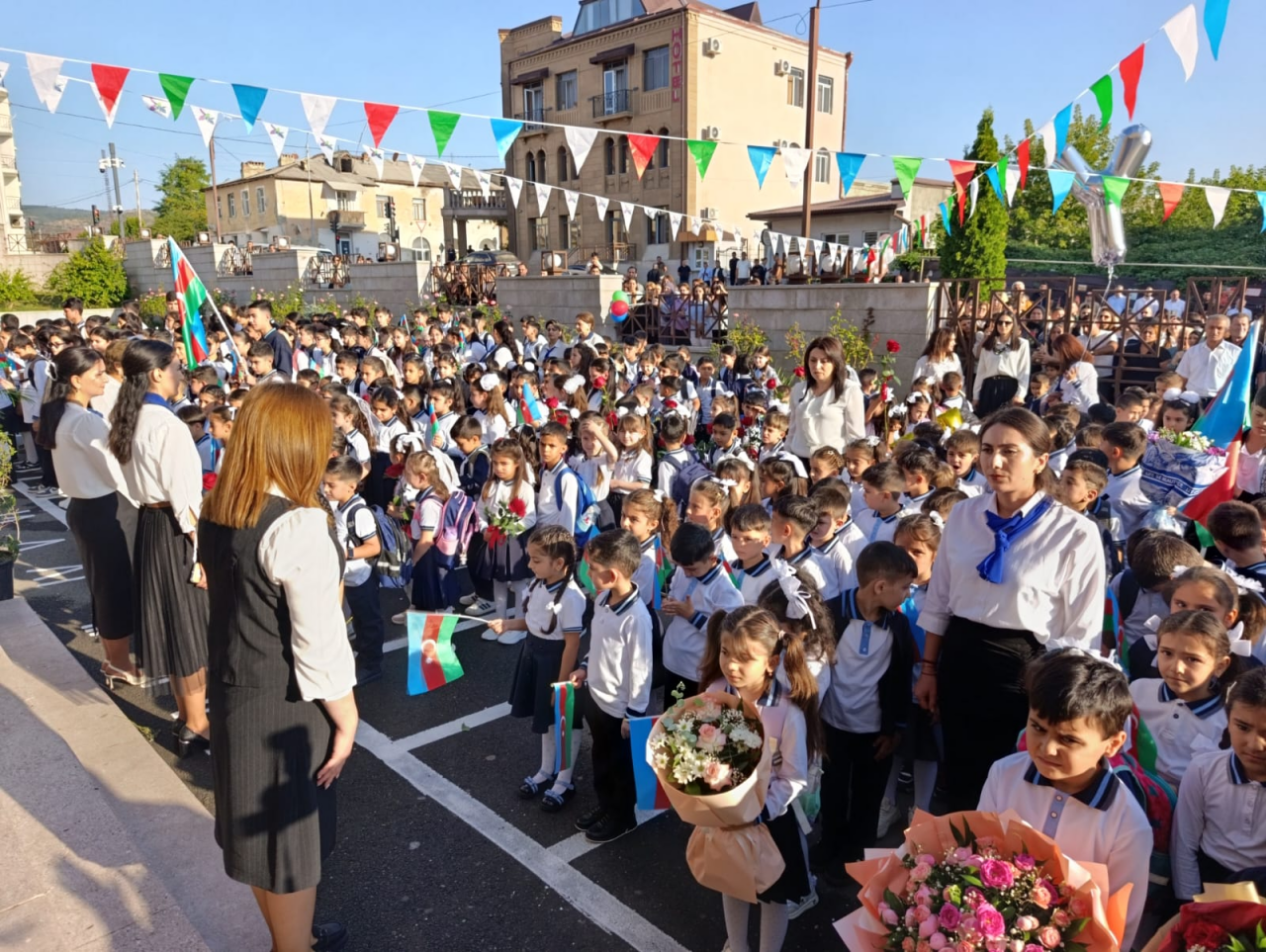 Xankəndi, Xocalı və Ağdərədə 179 şagird birinci sinfə başladı