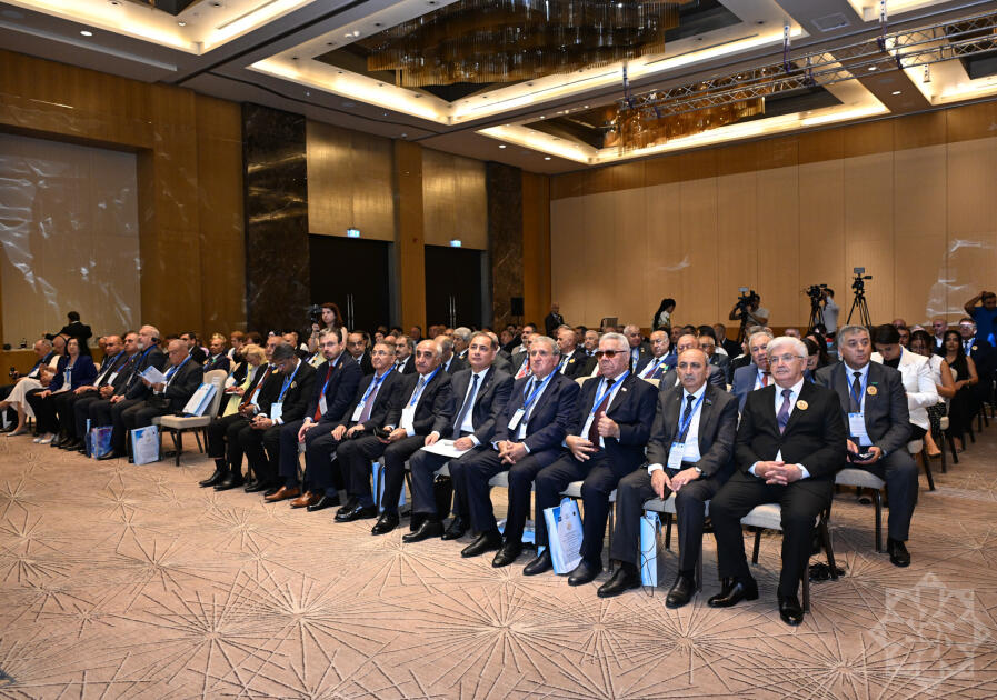 Auditorlar Palatasının 30 illik yubileyinə həsr edilmiş beynəlxalq elmi-praktik konfrans işə başlayıb
