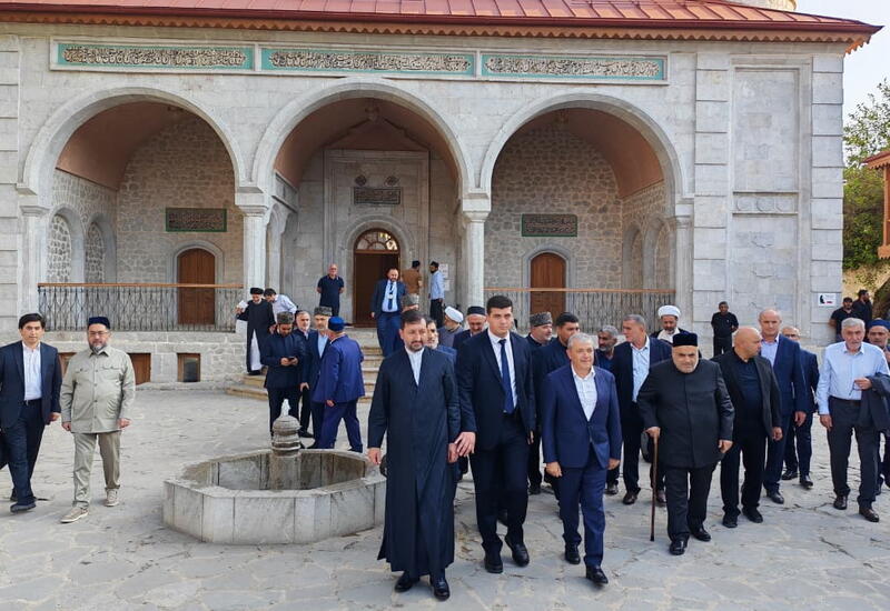 Seyyid Yəhya Bakuviyə həsr olunmuş konfransın iştirakçıları Şuşa şəhəri ilə tanış olublar
