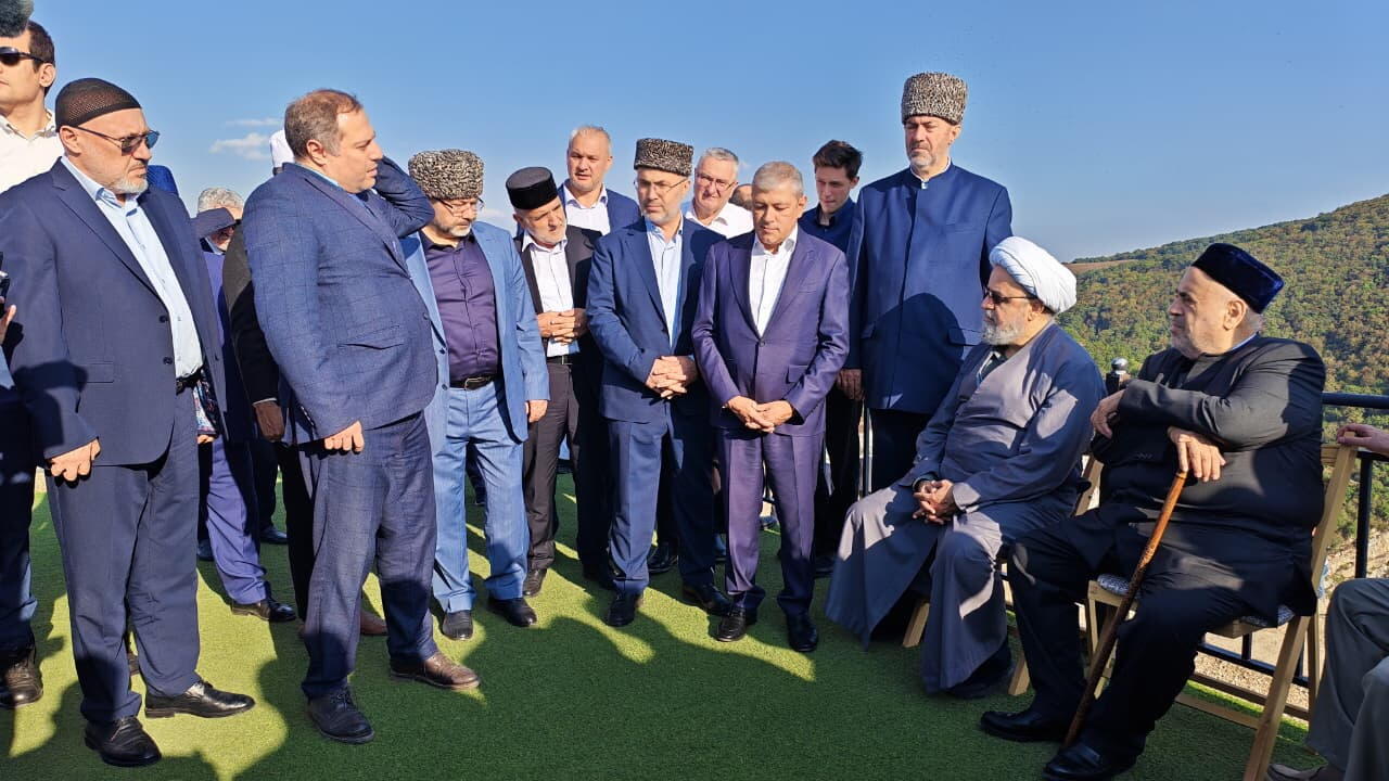 Seyyid Yəhya Bakuviyə həsr olunmuş konfransın iştirakçıları Şuşa şəhəri ilə tanış olublar
