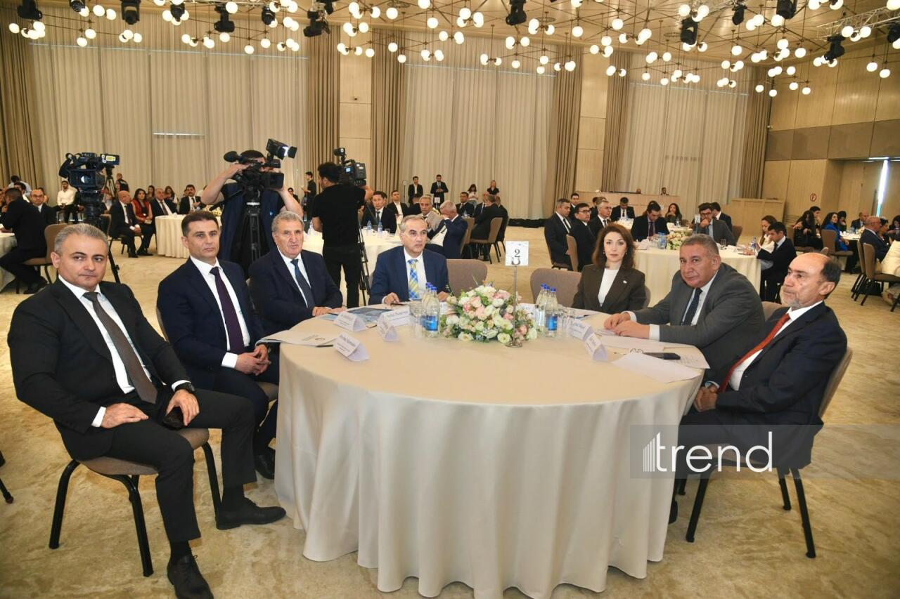 В Баку проходит II Международная конференция ведущих национальных аналитических центров ОТГ