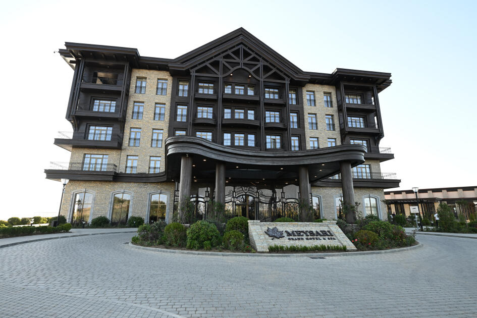 Prezident İlham Əliyev və Birinci xanım Mehriban Əliyeva Şamaxıda “Meysari Grand Hotel & SPA” kompleksinin açılışında iştirak ediblər