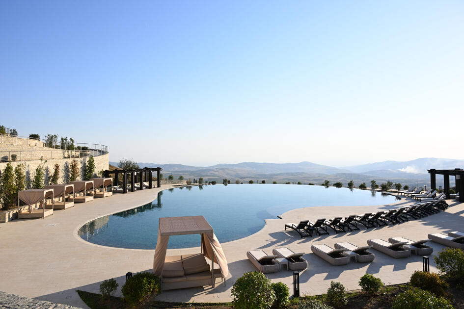 Prezident İlham Əliyev və Birinci xanım Mehriban Əliyeva Şamaxıda “Meysari Grand Hotel & SPA” kompleksinin açılışında iştirak ediblər