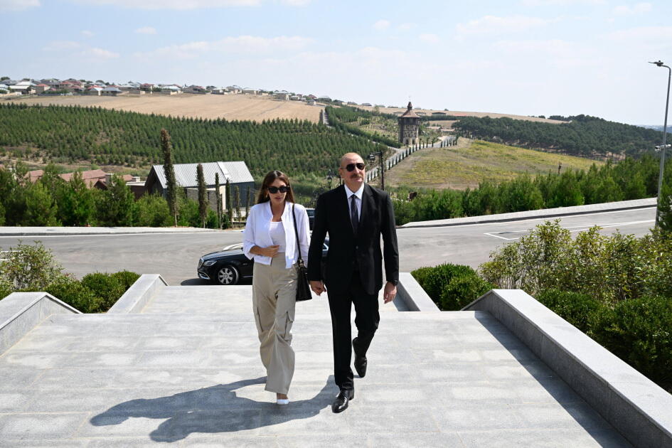 Prezident İlham Əliyev və Birinci xanım Mehriban Əliyeva Şamaxıda “Nəsimi Bağları” kompleksi ilə tanış olublar