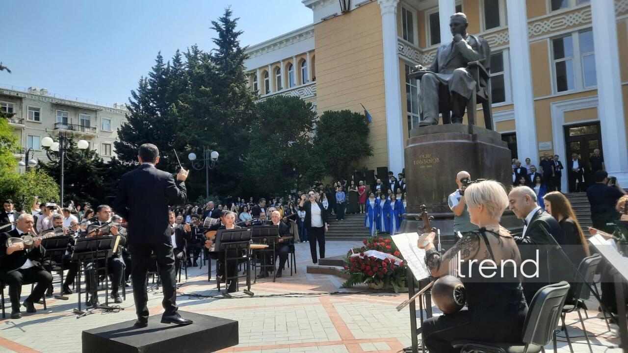 Азербайджан отмечает День национальной музыки: