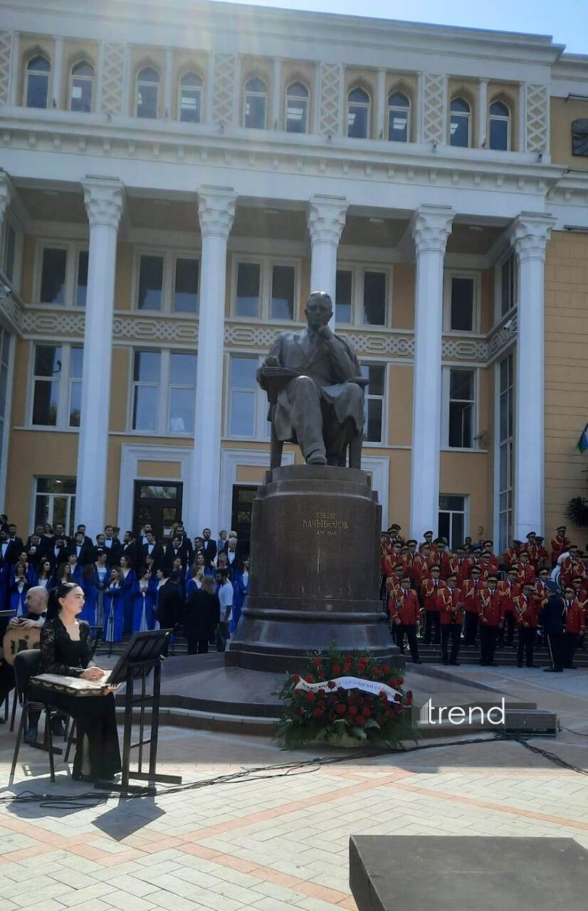 Азербайджан отмечает День национальной музыки: