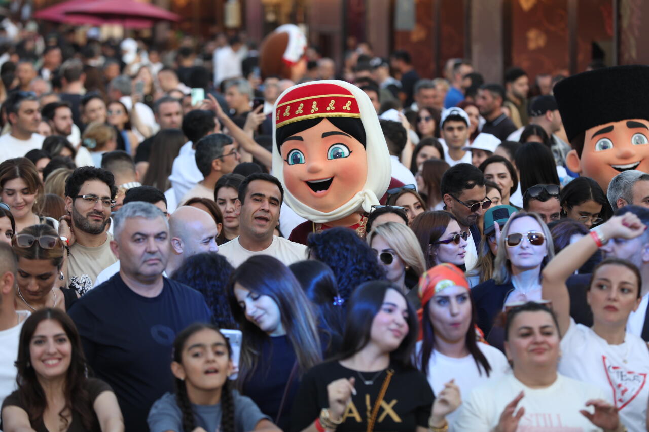 Meysəridə festival axşamı: səhnədə sevilən ifaçılar