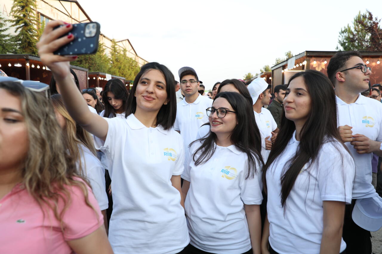 Meysəridə festival axşamı: səhnədə sevilən ifaçılar