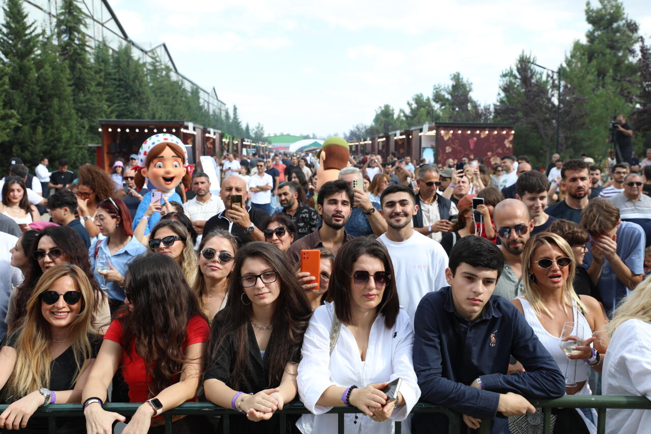 Üzüm, şərab və musiqi - Şamaxıda festival belə başa çatdı