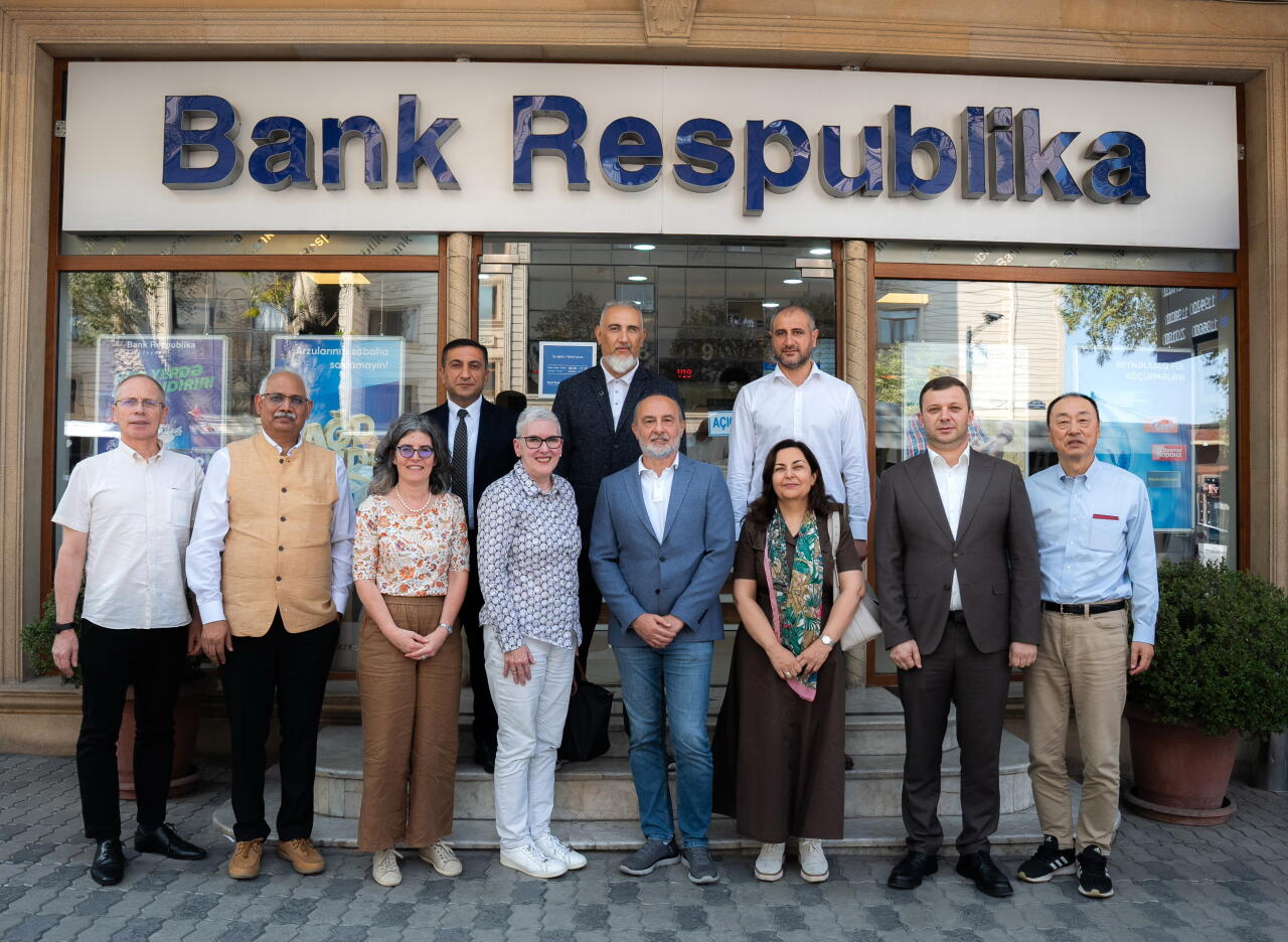AİB Direktorlar Şurasının üzvləri Gəncədə Bank Respublika-nın maliyyələşdirdiyi bizneslərlə tanış olublar