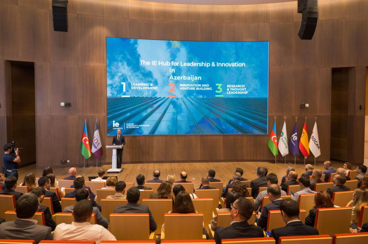 При поддержке PASHA Holding и SOCAR состоялась церемония открытия образовательной программы IE University «AZEMBA»