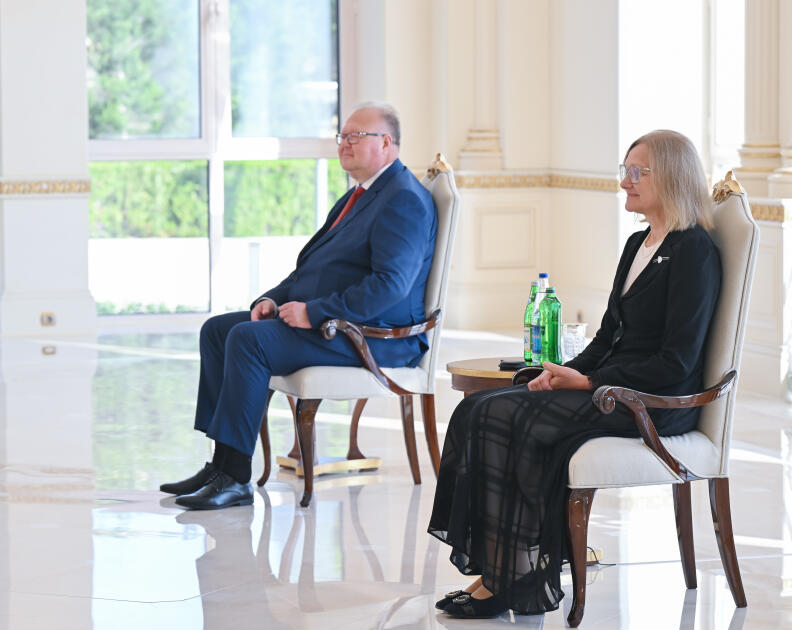 Президент Ильхам Алиев принял верительные грамоты новоназначенного посла Эстонии