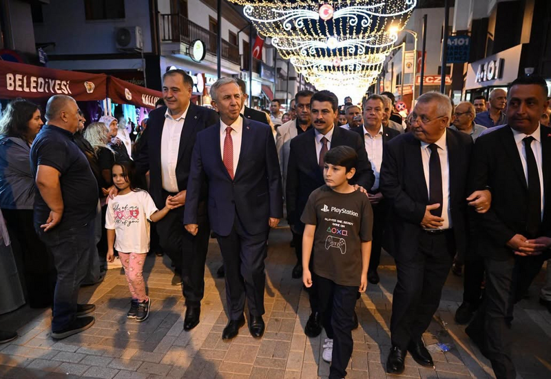 Ankaranın meri Mansur Yavaş CHP-dən istefa verdi
