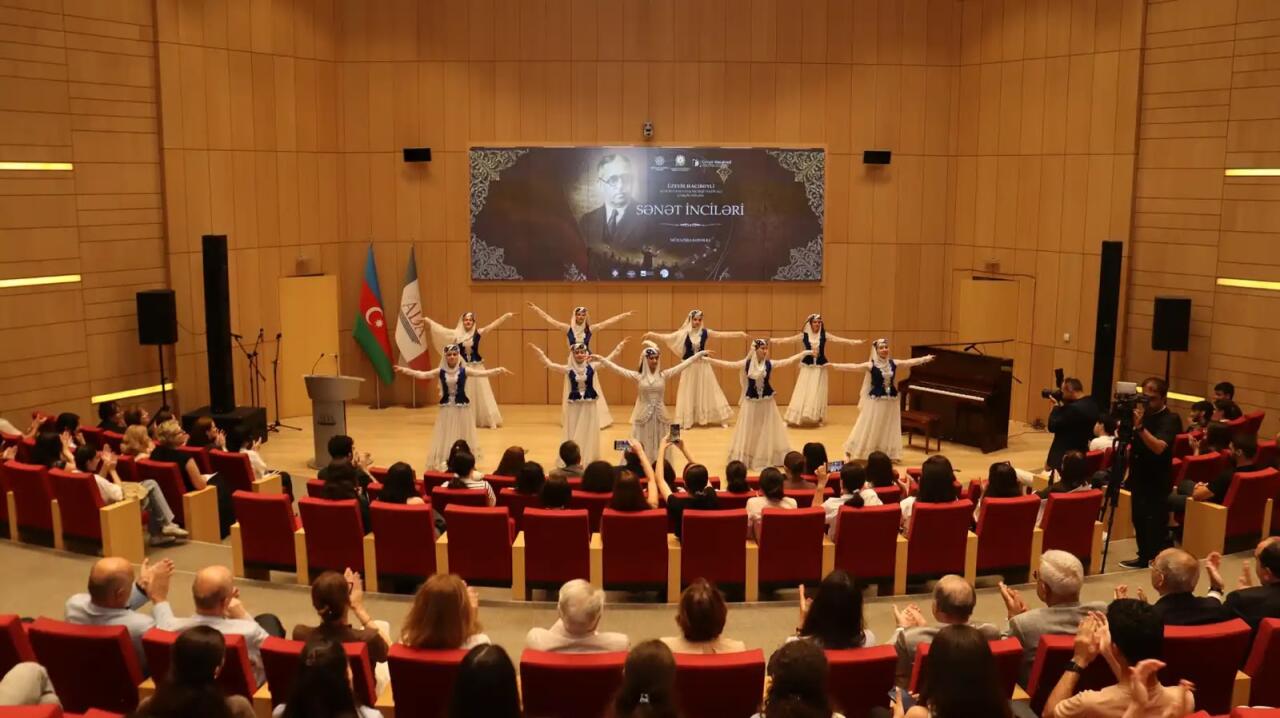 “Sənət inciləri” layihəsi üzrə ADA Universitetində mühazirə-konsert keçirilib