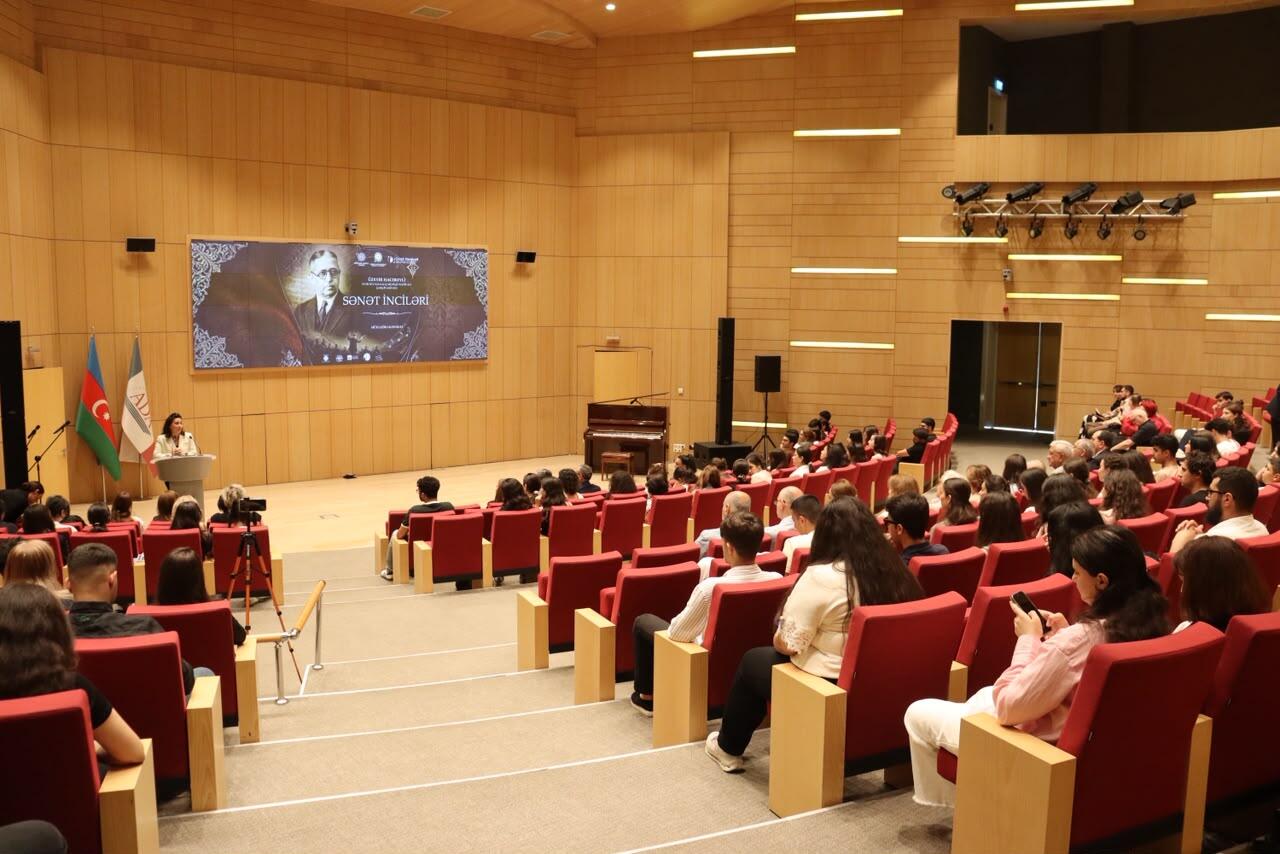 “Sənət inciləri” layihəsi üzrə ADA Universitetində mühazirə-konsert keçirilib