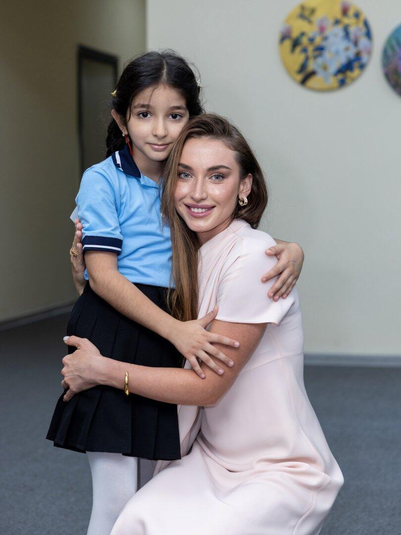 Alyona Əliyeva 3 nömrəli xüsusi təhsil müəssisəsini ziyarət edib