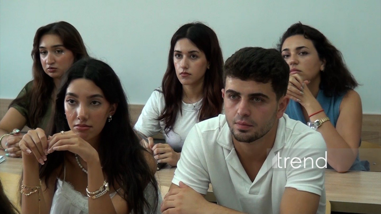 “Zərərli xarici təsirlərə və saxta xəbərlərə qarşı sayıqlığın artırılmasına dəstək” layihəsi çərçivəsində BDU tələbələri ilə görüş keçirilib