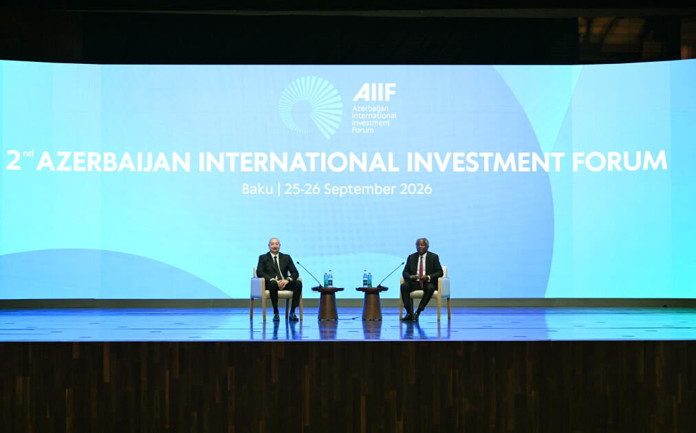 Prezident İlham Əliyev II Azərbaycan Beynəlxalq İnvestisiya Forumu çərçivəsində keçirilən tədbirdə iştirak edir