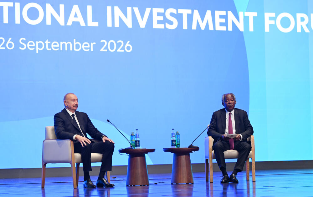 Prezident İlham Əliyev II Azərbaycan Beynəlxalq İnvestisiya Forumu çərçivəsində keçirilən tədbirdə iştirak edir