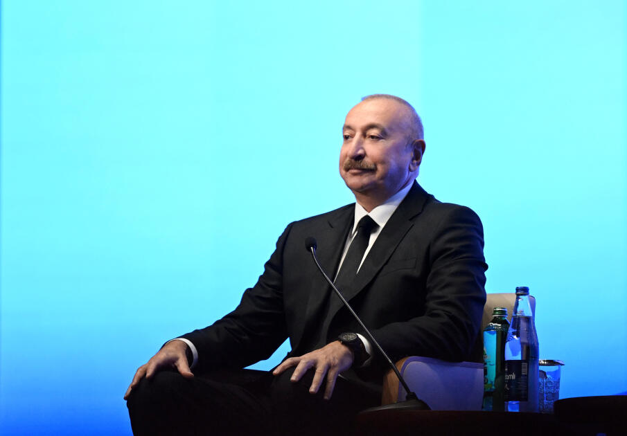 Prezident İlham Əliyev II Azərbaycan Beynəlxalq İnvestisiya Forumu çərçivəsində keçirilən tədbirdə iştirak edir