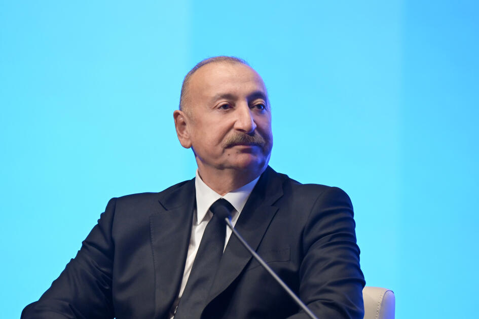 Prezident İlham Əliyev II Azərbaycan Beynəlxalq İnvestisiya Forumu çərçivəsində keçirilən tədbirdə iştirak edir