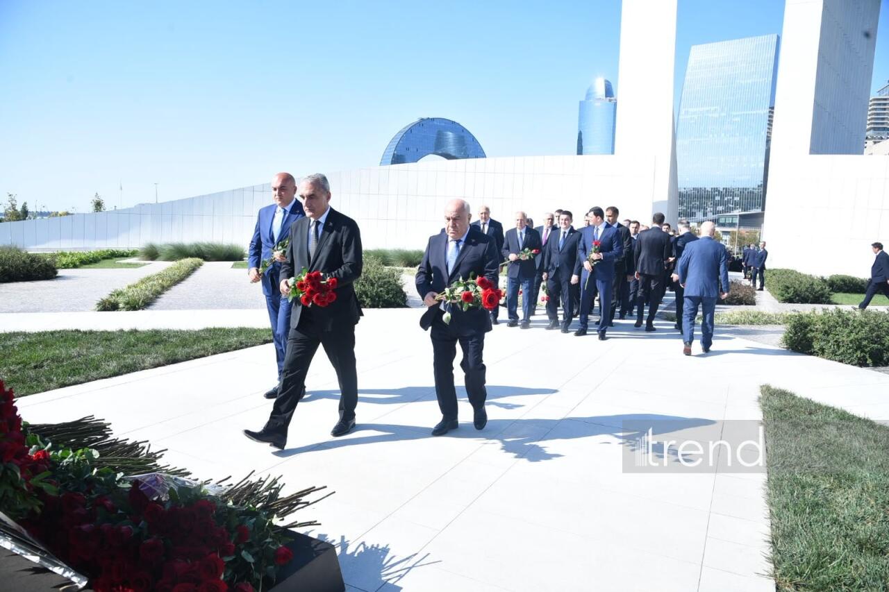 27 Sentyabr – Anım Günü ilə əlaqədar Zəfər Parkına ziyarət başlayıb