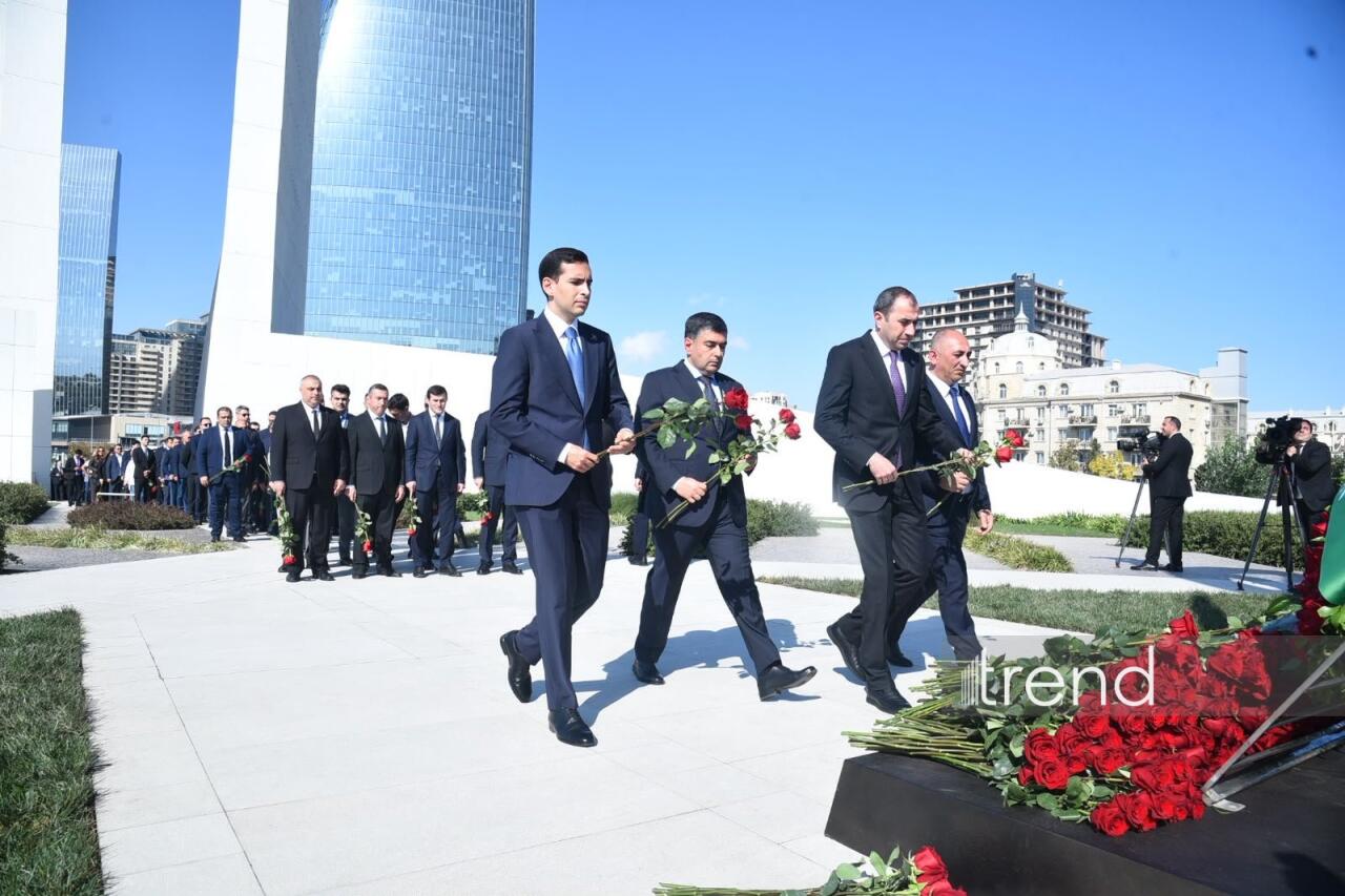 27 Sentyabr – Anım Günü ilə əlaqədar Zəfər Parkına ziyarət başlayıb