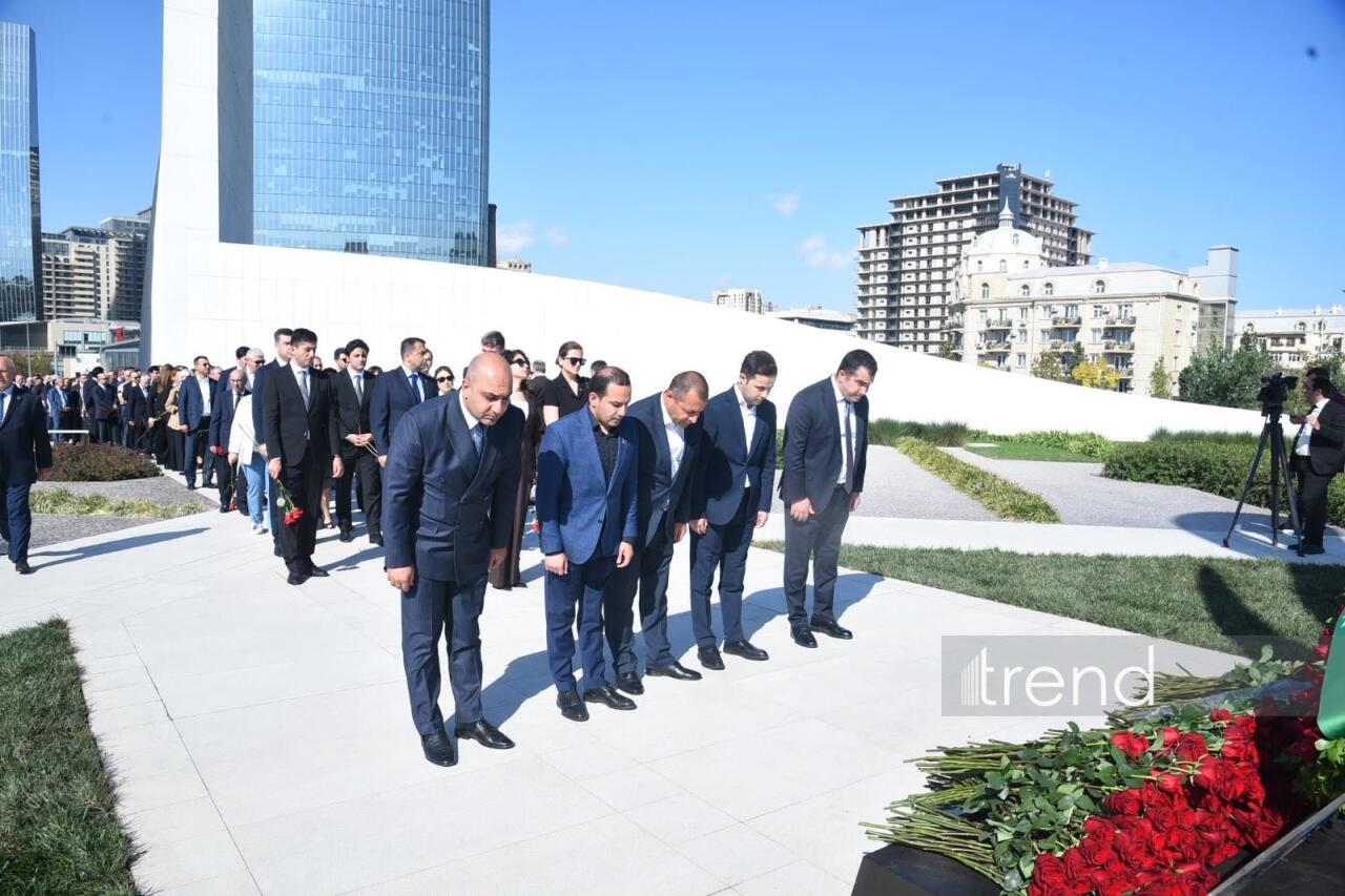 27 Sentyabr – Anım Günü ilə əlaqədar Zəfər Parkına ziyarət başlayıb